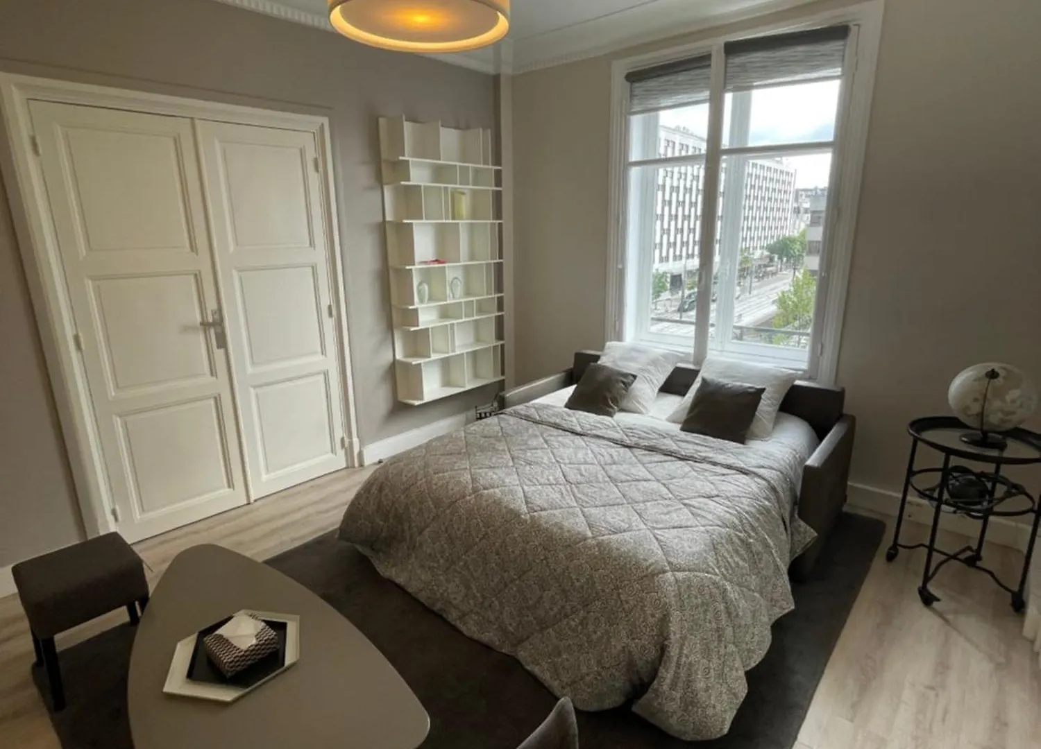 Chambre Dans Appartement Luxueux Paris France