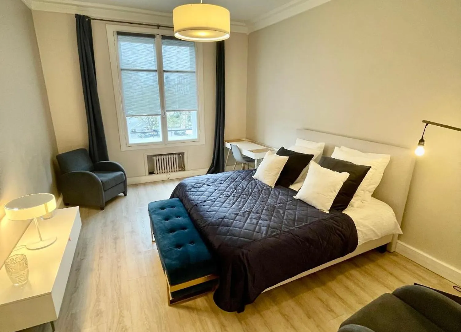 Chambre Dans Appartement Luxueux Paris France